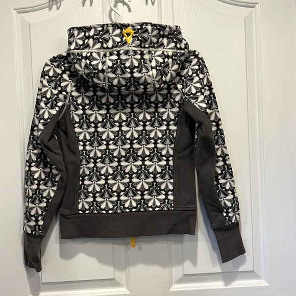 🦄Ivivva remix hoodie🦄 - Picture 8 of 9